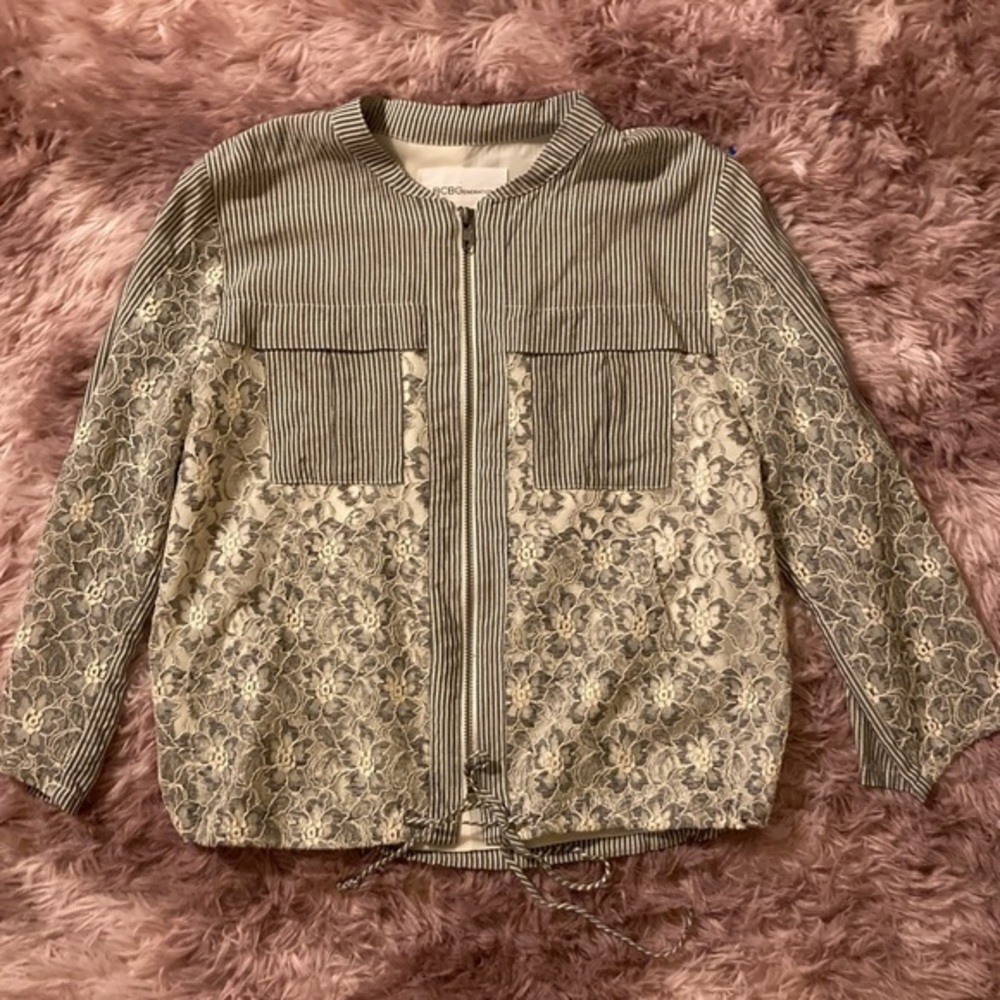 BCBG blue / grey and white lace zip up jacket in great condition
